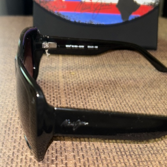 Maui Jim sunglasses brand new - Picture 3 of 3